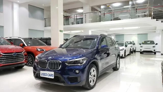 2016 BMW X1 sDrive18Li Premium used SUV for export from China - photo 1