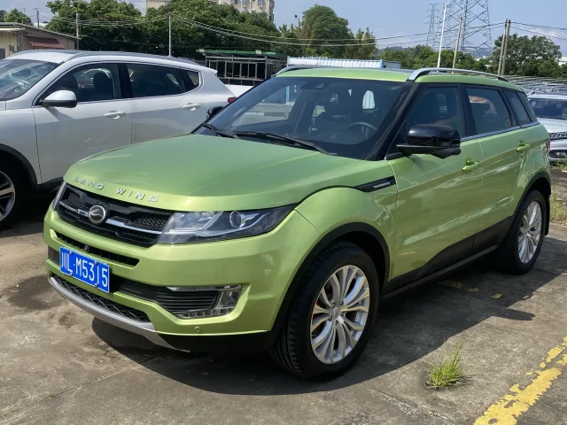 2016 Landwind X7 2.0L Panoramic Flagship used SUV for export from China - photo 1