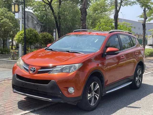 2016 Toyota RAV4 2.0L CVT FWD Luxury Version used SUV for export from China - photo 1